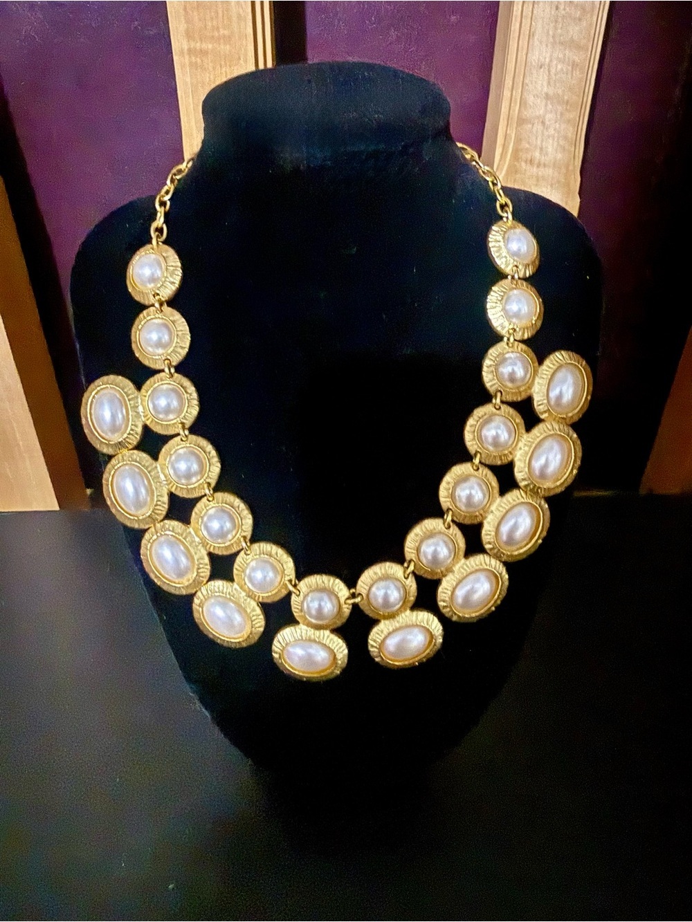 Vintage Dolce Vita Paris Faux Pearl Gold Medallion Bib Statement Necklace